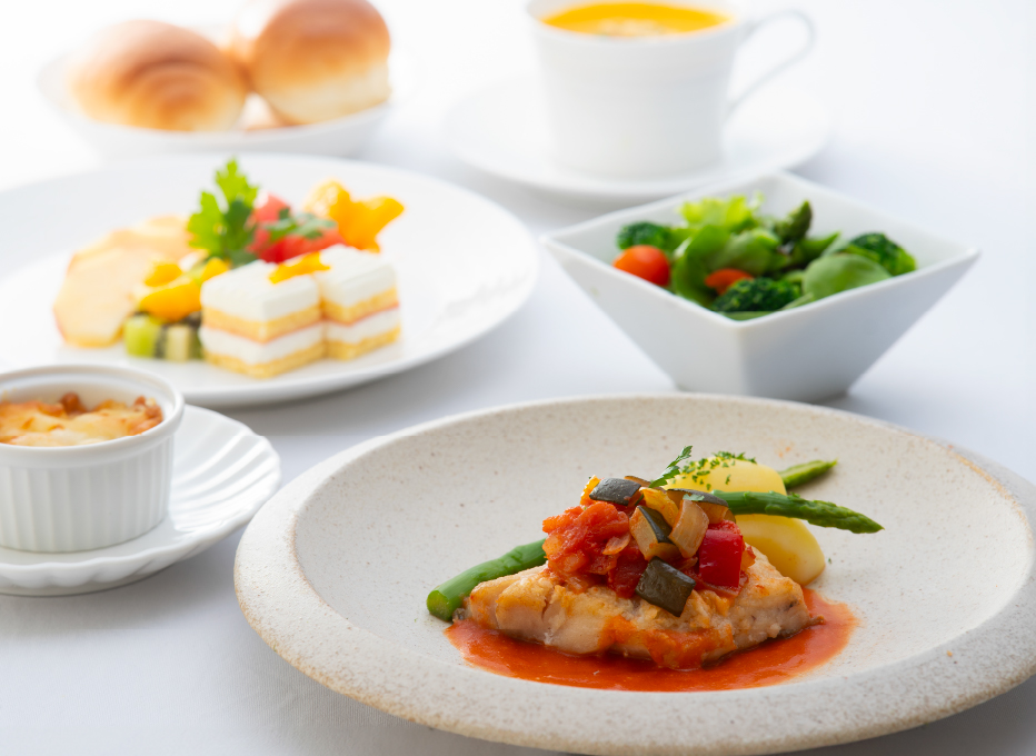 白身魚のムニエル ラタトゥイユソース添え